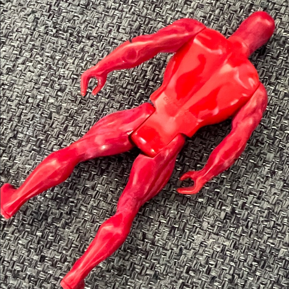 Mattel Secret Wars Captain America and Daredevil Figures - Picture 5 of 8